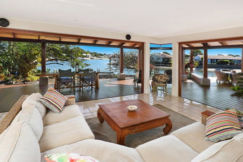 SCHMAN55-WATERFRONT, RESORT-STYLE ENTERTAINER - QLD Tourism 0