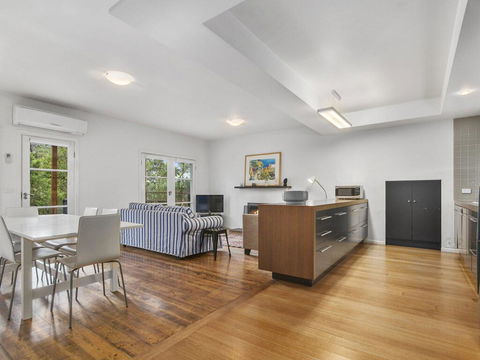 SEA CORNER - Anglesea - Queensland Tourism 1