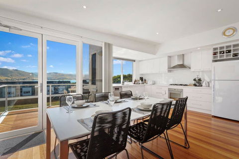 SEA NOOK - Seconds From The Beach - Queensland Tourism 2