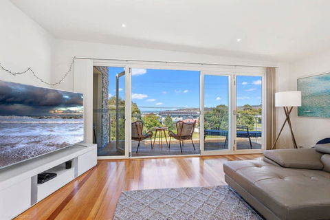 SEA NOOK - Seconds From The Beach - Queensland Tourism 1