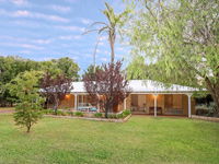 Seabreeze House - So Close to the Beach