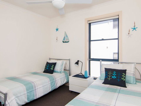 Seachange 11 - QLD Tourism 1