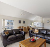 Seachange Apartment 3 - QLD Tourism