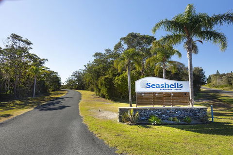 Seashells Beachfront Resort - QLD Tourism 1