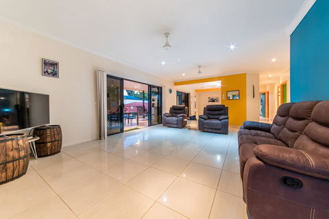 Seaside Hideaway- Hideaway Bay - QLD Tourism 3