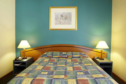 Seasons Hotel Newman - Queensland Tourism 2