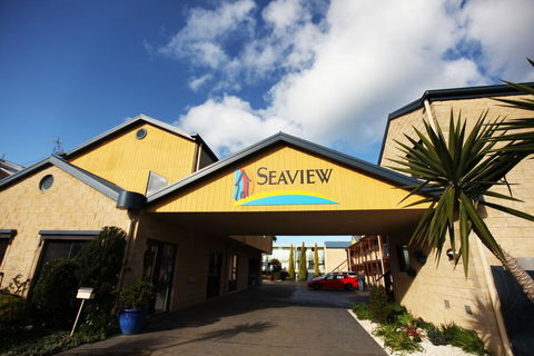 Seaview Motel & Apartments - QLD Tourism 2