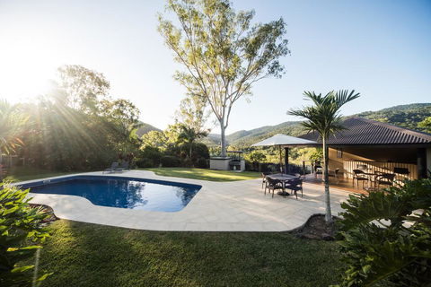 Seclude Rainforest Retreat - QLD Tourism 0