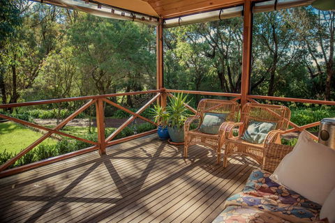 Secluded Homestead Amongst The Trees - Queensland Tourism 0