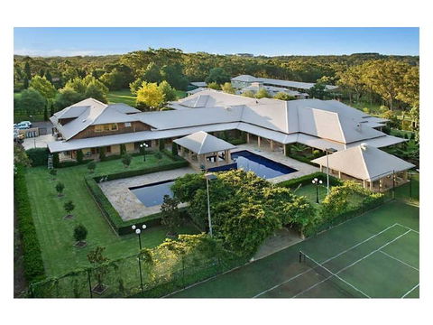 Secret Garden - Queensland Tourism 2