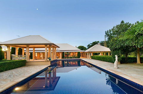 Secret Garden - Queensland Tourism 1