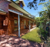 Semaphore Beach House - QLD Tourism