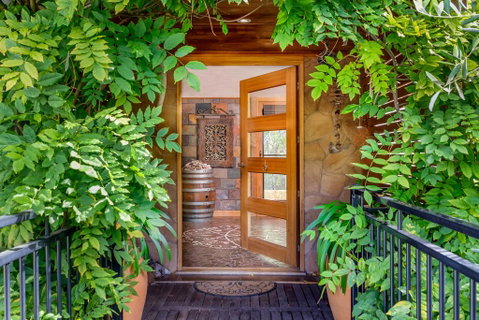 Serena House - QLD Tourism 1