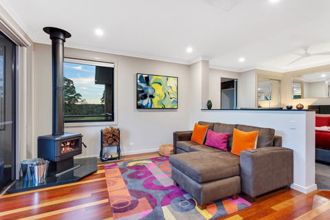 Serenity At Ravensbourne Escape - QLD Tourism 3