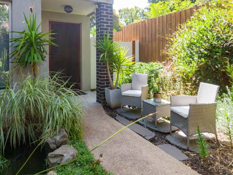 Serenity Guest House - QLD Tourism 1