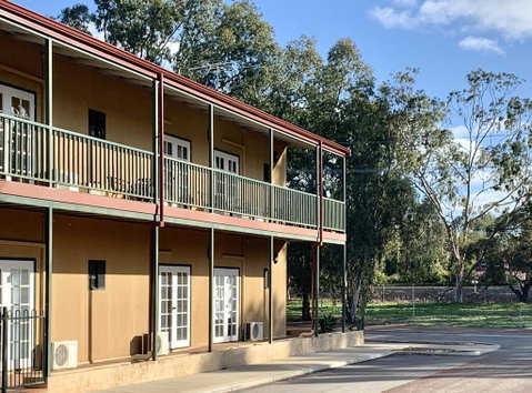 Settlers Hotel York - QLD Tourism 3