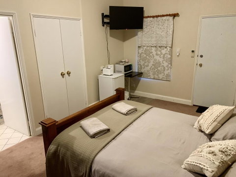 Settlers Hotel York - QLD Tourism 2