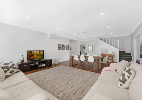 Shelly Beach Family Hideaway - Pool, Beach, Golf - Queensland Tourism 0