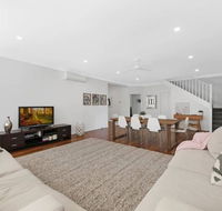 Shelly Beach Family Hideaway - Pool Beach Golf - QLD Tourism