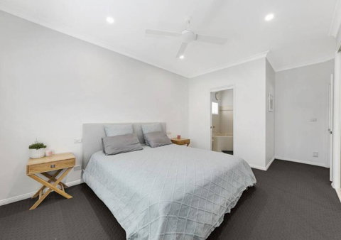 Shelly Beach Family Hideaway - Pool, Beach, Golf - Queensland Tourism 3