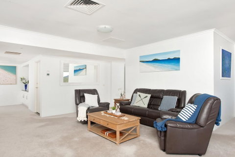 Shoal Bay Penthouse With Views And Resort Facilities - QLD Tourism 1