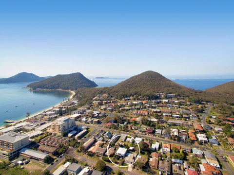 SHOAL BAY RIGGERS - QLD Tourism 2
