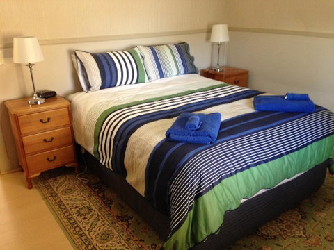 Showgrounds Cottage Naracoorte - QLD Tourism 1