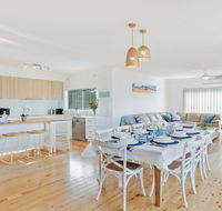 Sienna by the Sea - spacious coastal getaway - QLD Tourism