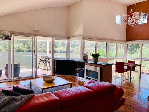Silkwood Estate - Queensland Tourism 1