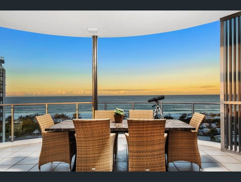 Silver Sea On Sixth Resort - QLD Tourism 0