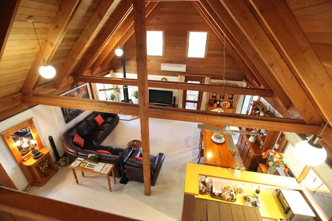 Silverpoint Accommodation - QLD Tourism 3