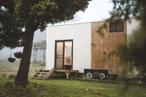 Sithuri Tiny House - QLD Tourism 0