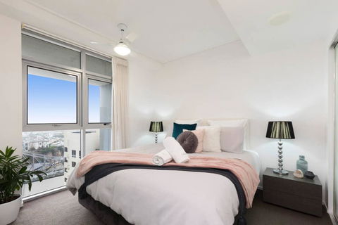 SK1 - Spotless 2BR SkyHome Long Stays Welcome - QLD Tourism 2