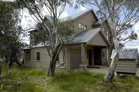 Ski Break - QLD Tourism 0