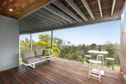 Skyluxe Luxury Retreat With Water Views And Deluxe Interior From Every Room - QLD Tourism 2