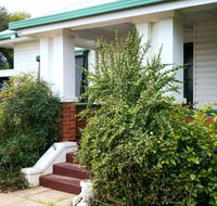 Skymirror Cottage - Queensland Tourism
