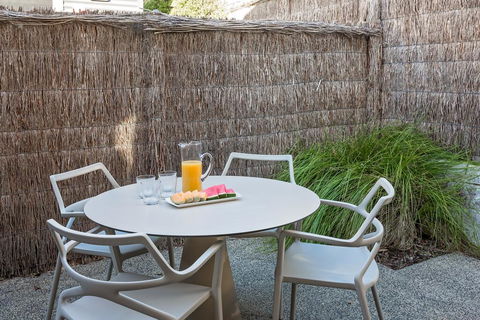 Smiths Beach Resort - Queensland Tourism 1