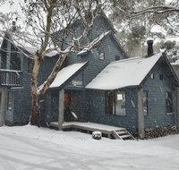 SNOWED INN apartment - QLD Tourism