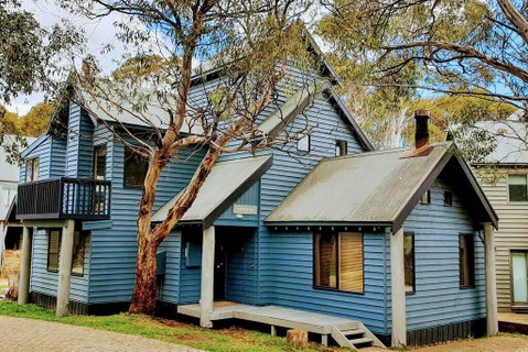 SNOWED INN Apartment - QLD Tourism 1