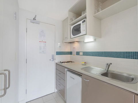 Soho - Ettalong Beach Resort - QLD Tourism 2