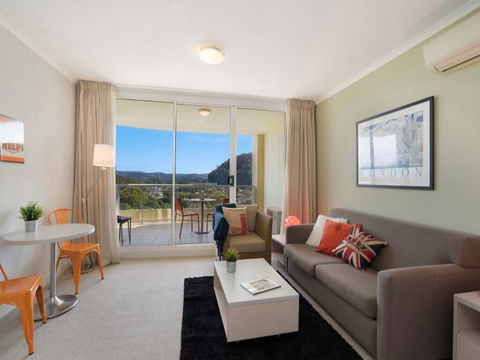 Soho - Ettalong Beach Resort - QLD Tourism 3