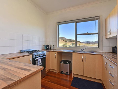 Somerville Wines Farmstay In Broke, Super Cute House On Working Farm. Walk For Miles. - QLD Tourism 2