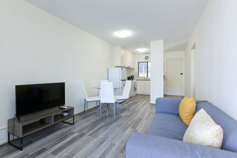 South Perth Perfect Location Free WIFI & Parking - Queensland Tourism 1