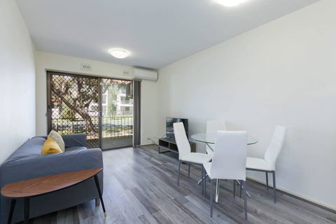 South Perth Perfect Location Free WIFI & Parking - Queensland Tourism 0