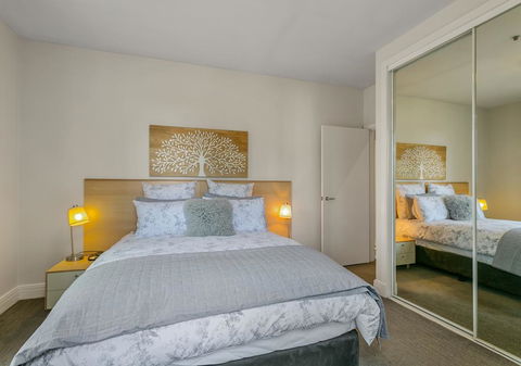 South Yarra Delight - Car Park, Wifi And Swimming Pool - QLD Tourism 1