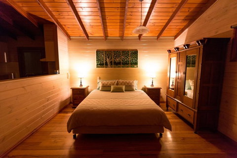 Southern Anchorage Retreat - QLD Tourism 1