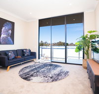 SP246-Brandnew modern Apt in Penrith with parking
