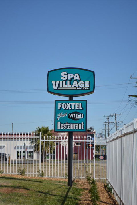 Spa Village Travel Inn - QLD Tourism 3