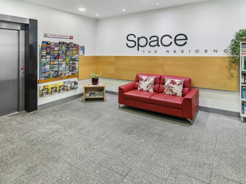 Space Holiday Apartments - QLD Tourism 0