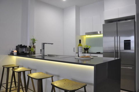 Spacious 2 Bed 2 Bath Unit - LUMA APARTMENTS - QLD Tourism 2